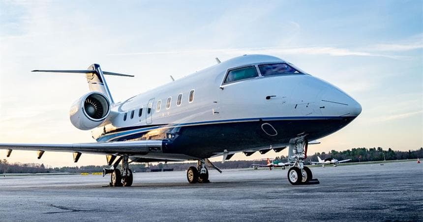 Challenger 604 N135SM