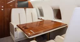 Challenger 604 N135SM