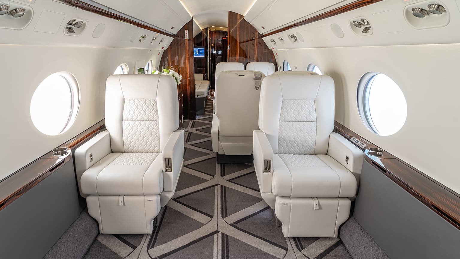 Gulfstream G450 N141JE