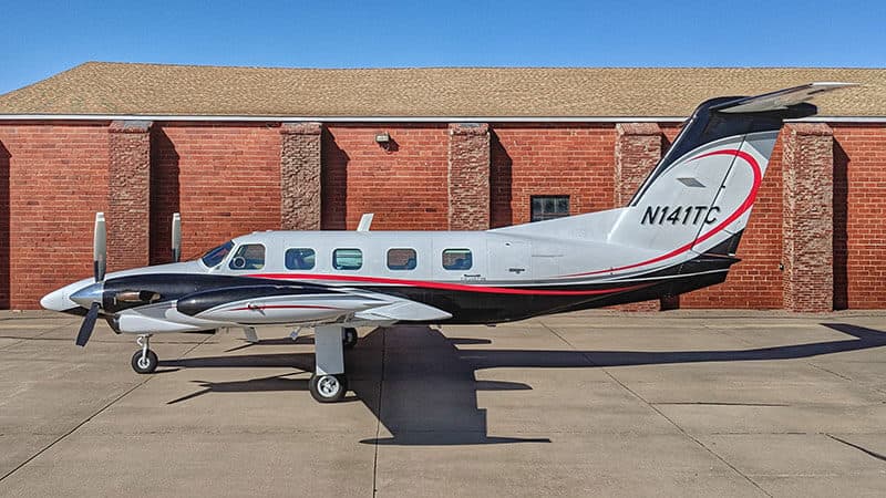 Piper PA-42-720 Cheyenne III N141TC