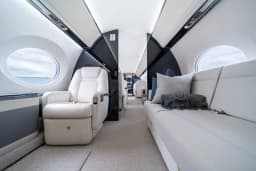 Gulfstream GVII-G500 N142JS