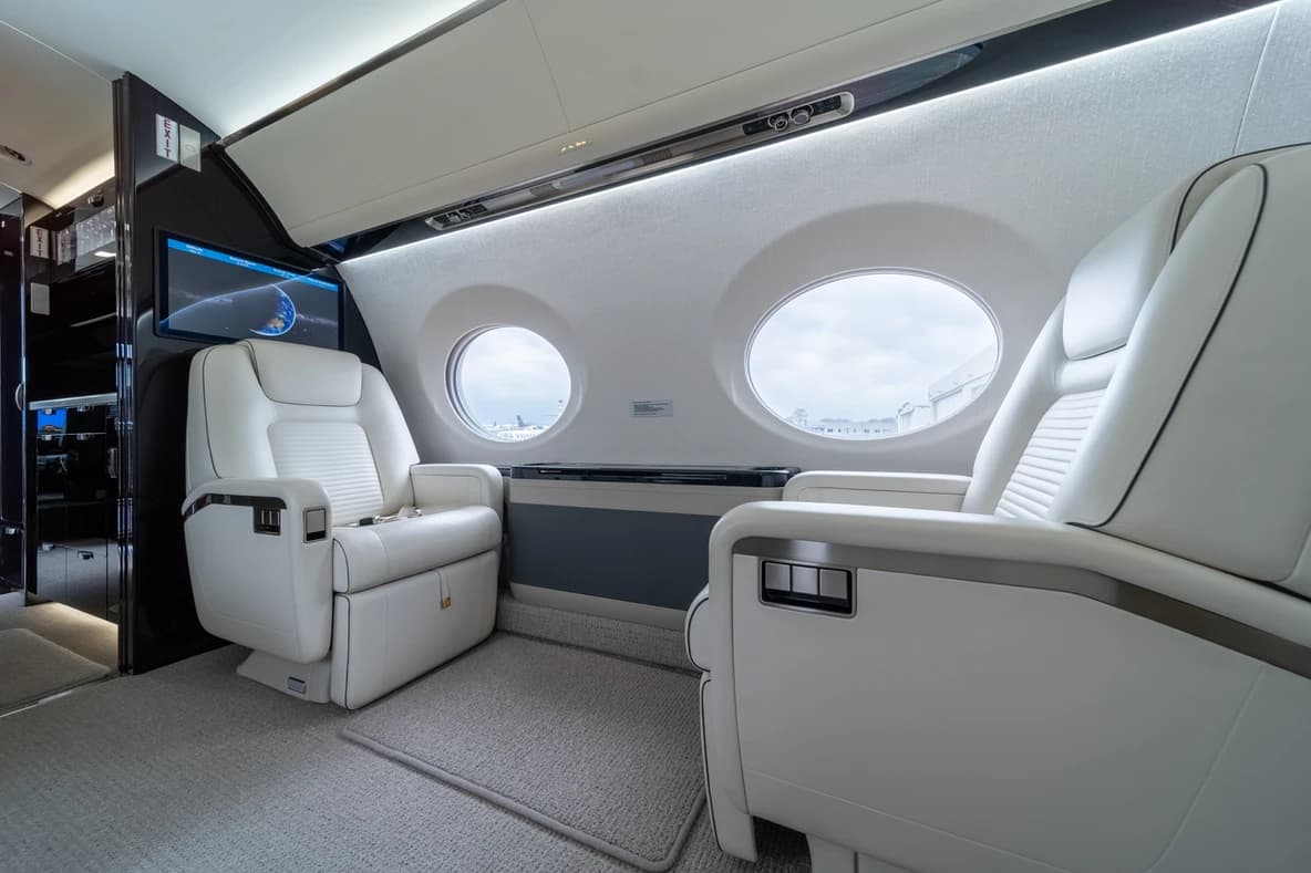 Gulfstream GVII-G500 N142JS