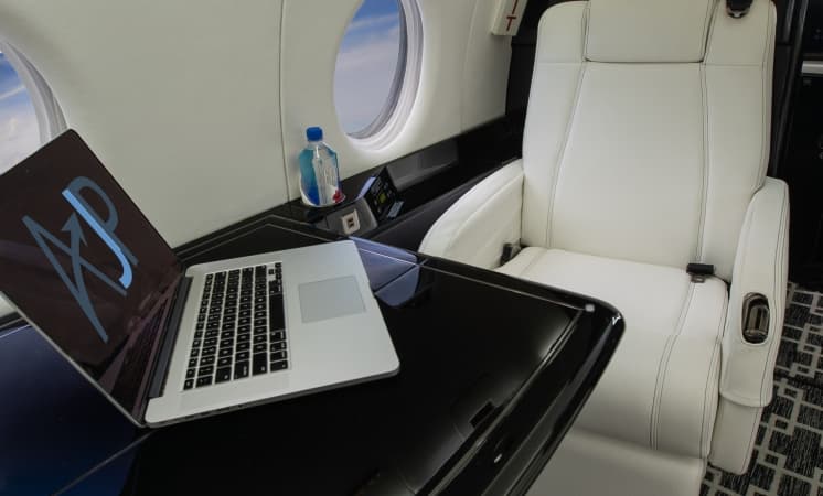 Gulfstream G200 N143CB