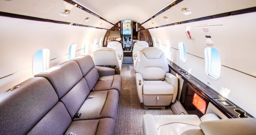 Challenger 300 N150MB