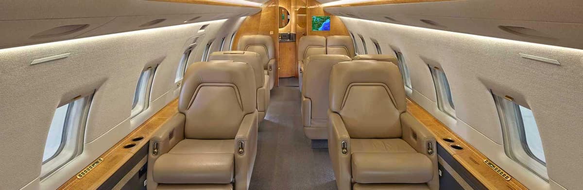 Challenger 604 N156RC