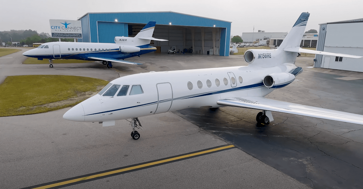Falcon 50 N156RE