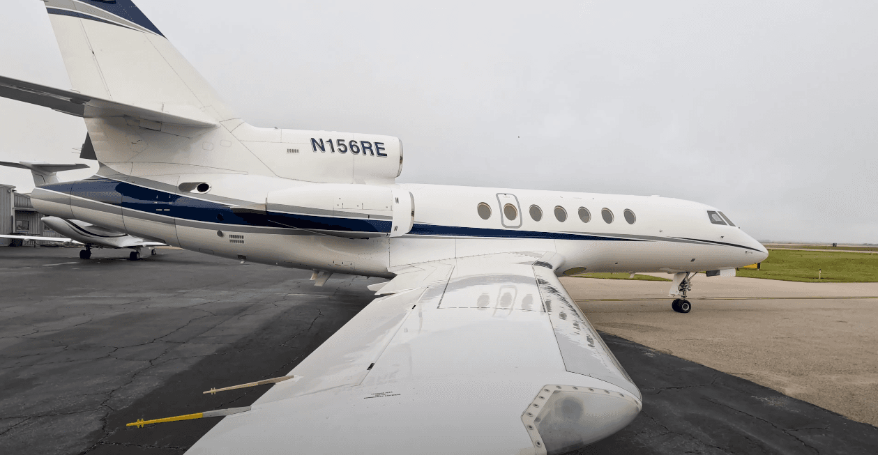 Falcon 50 N156RE