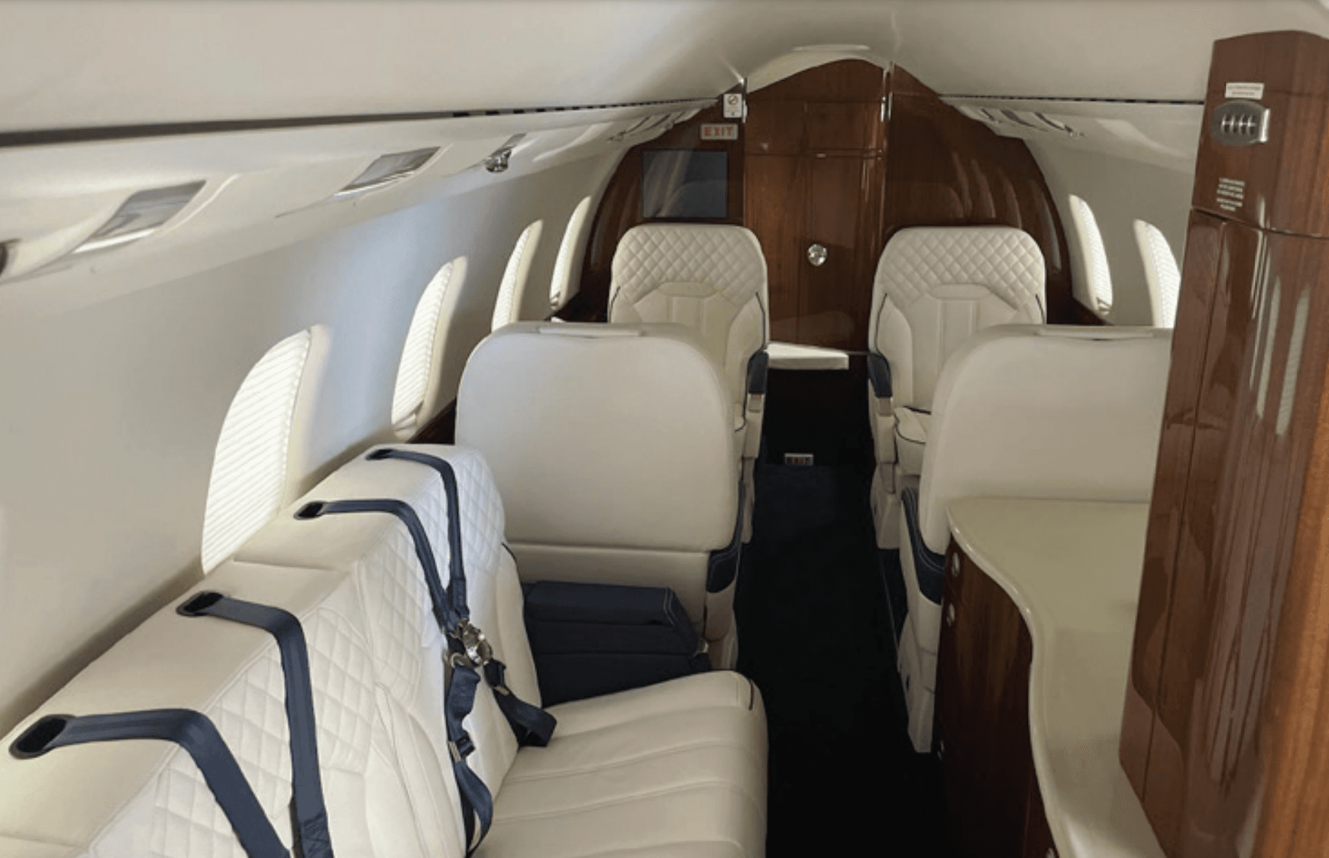 Learjet 60XR N160SJ