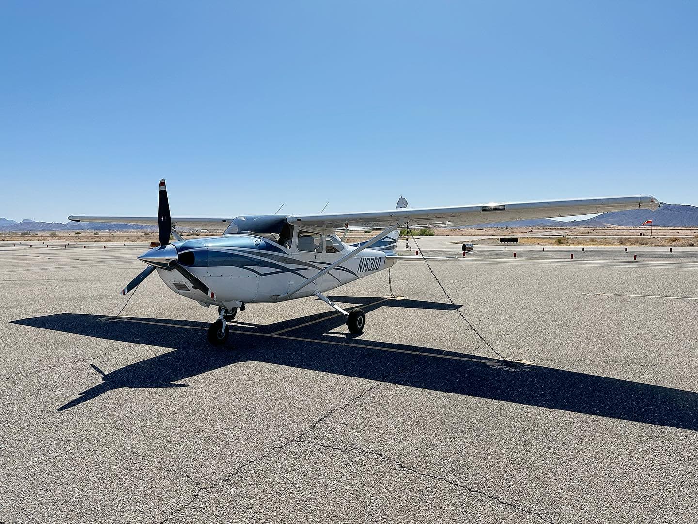 Cessna 182 N163DD