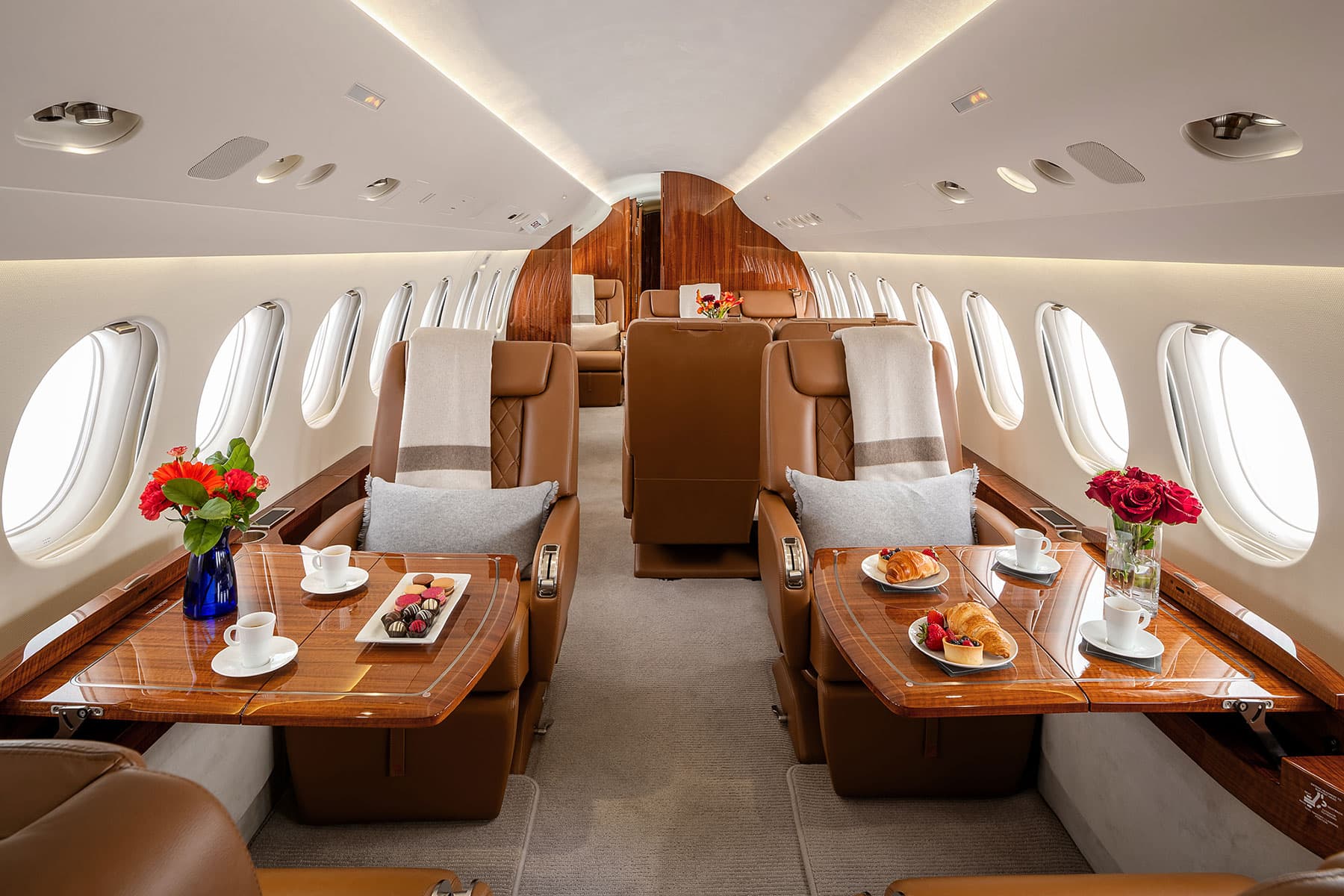 Falcon 7X N16HA