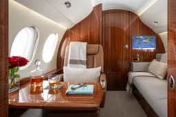 Falcon 7X N16HA