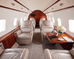 Challenger 300 N1721M