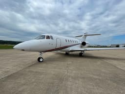 Hawker 900XP N176US
