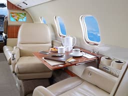 Learjet 55C N178AM