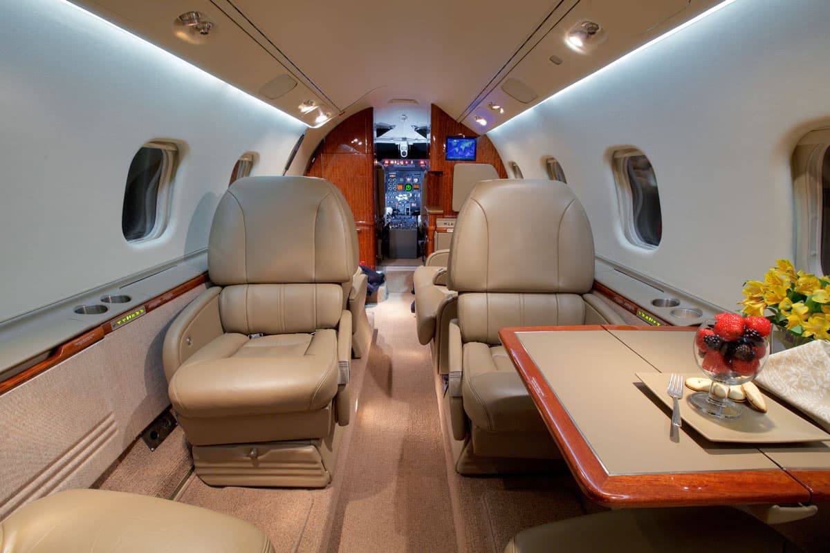 Learjet 60 N178MM