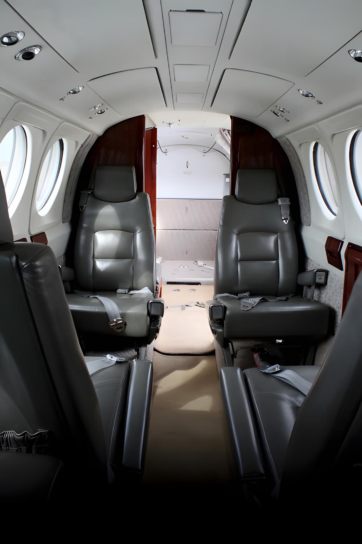 Beechcraft King Air 200 N17VA