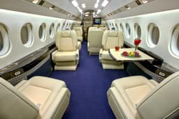 Falcon 2000 N187AA