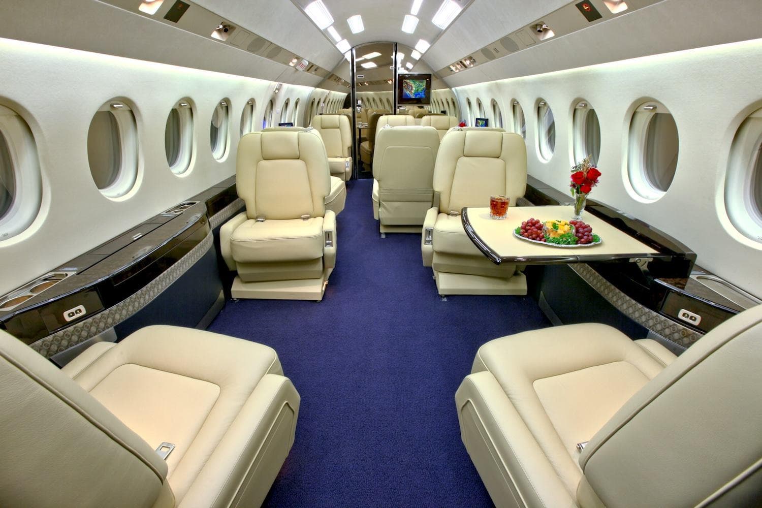 Falcon 2000 N187AA