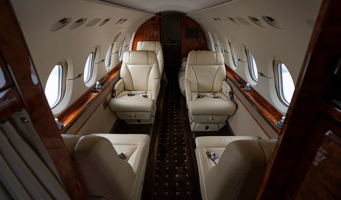 Hawker 850XP N188B