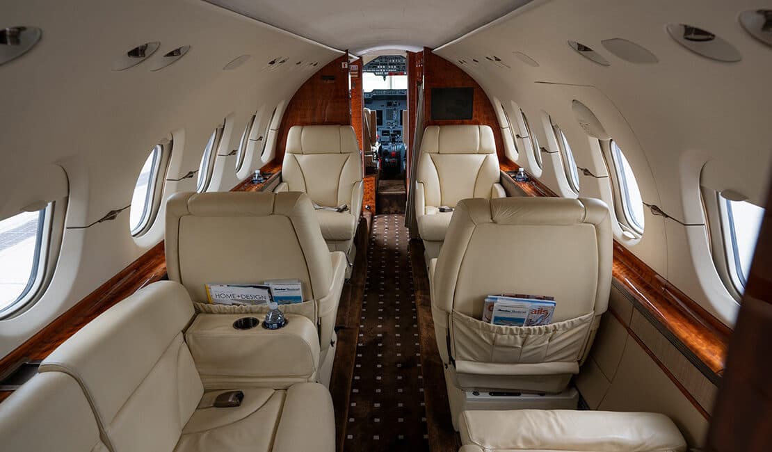 Hawker 850XP N188B