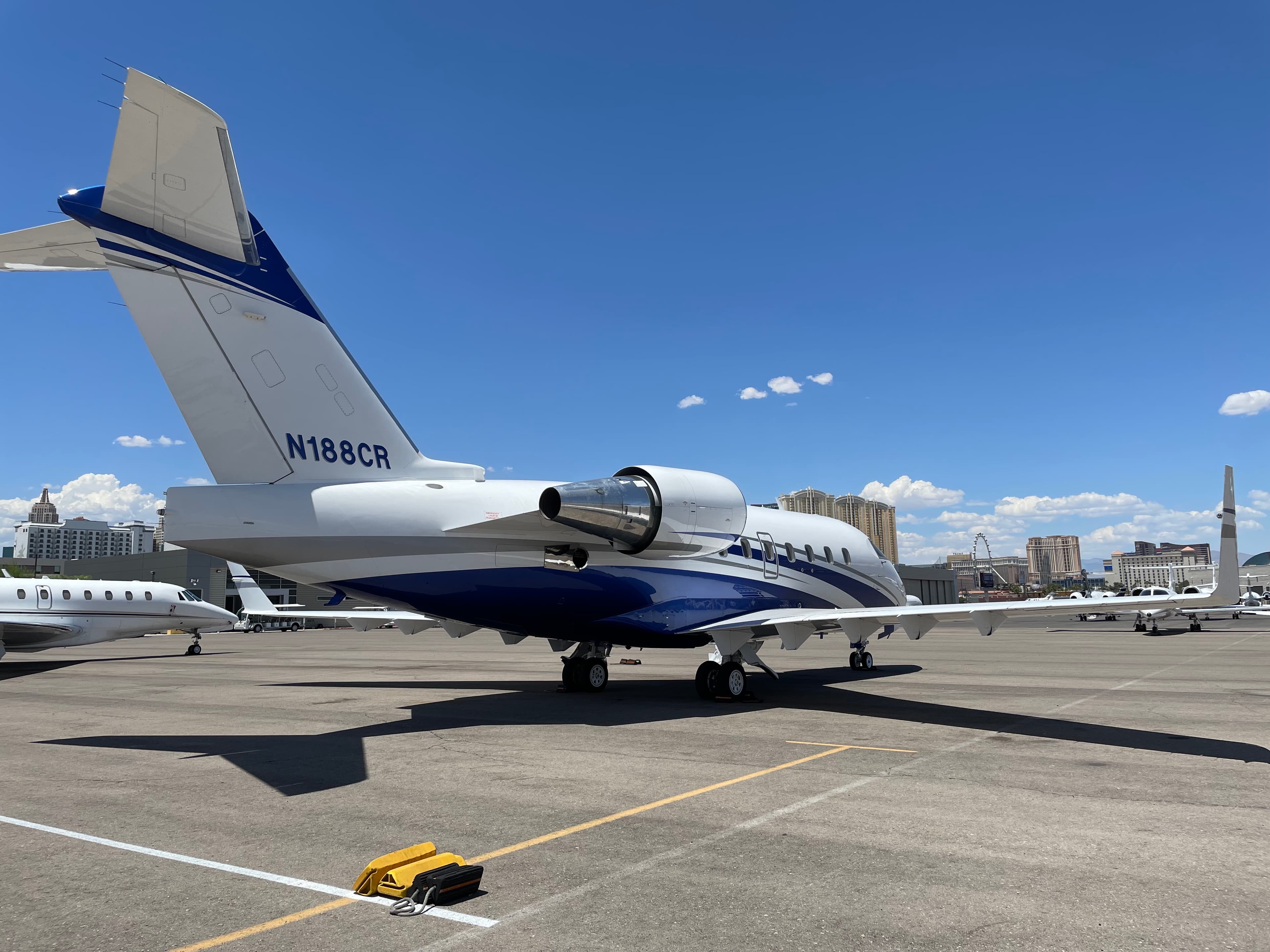 Challenger 604 N188CR