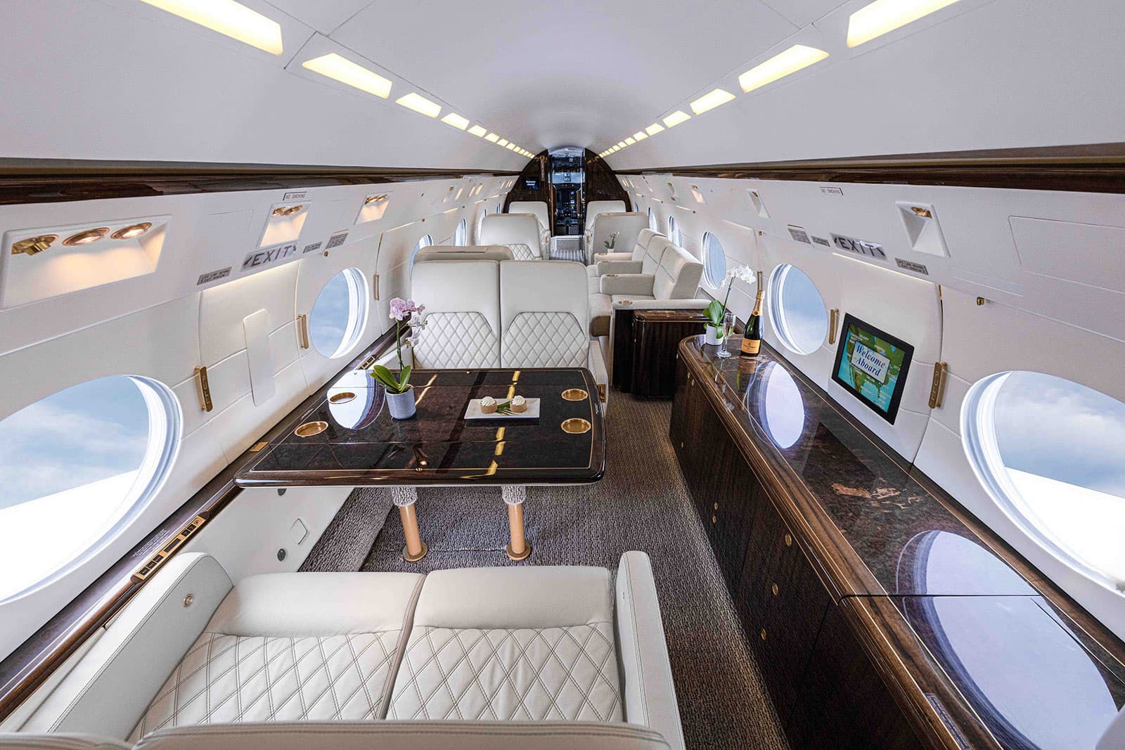 Gulfstream IV-SP N18TV