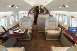 Falcon 2000 N190SA