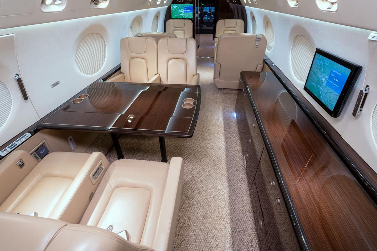Gulfstream G550 N1969C