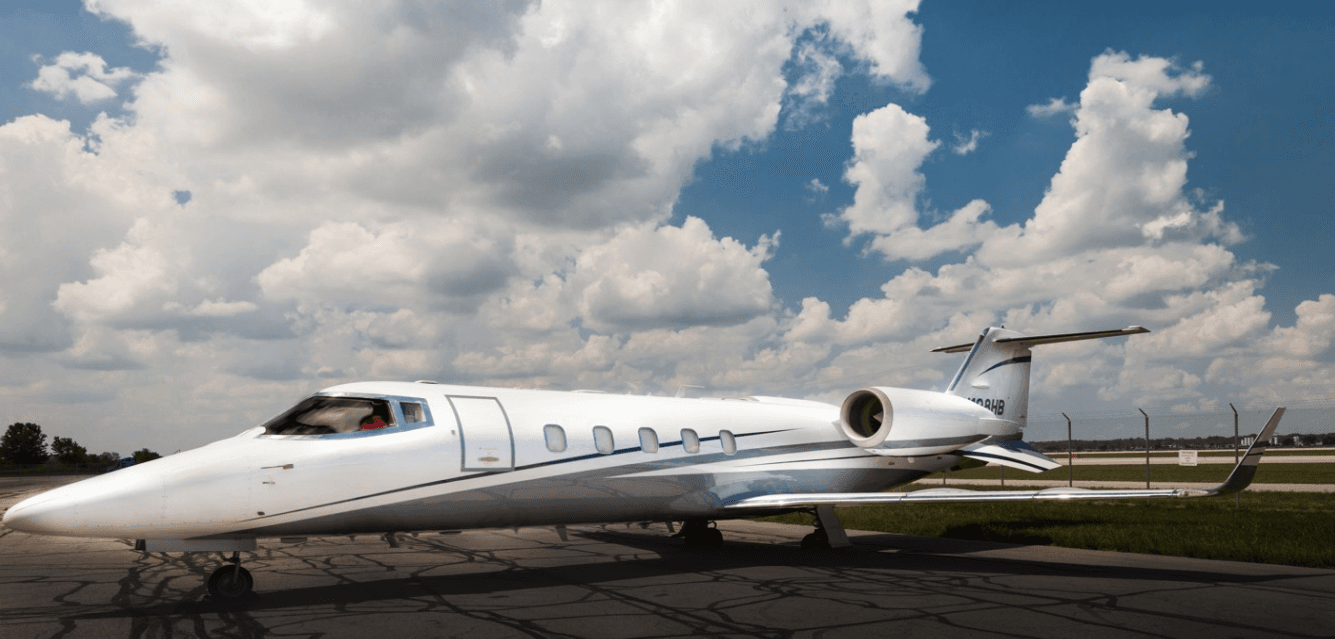 Learjet 60 N198HB