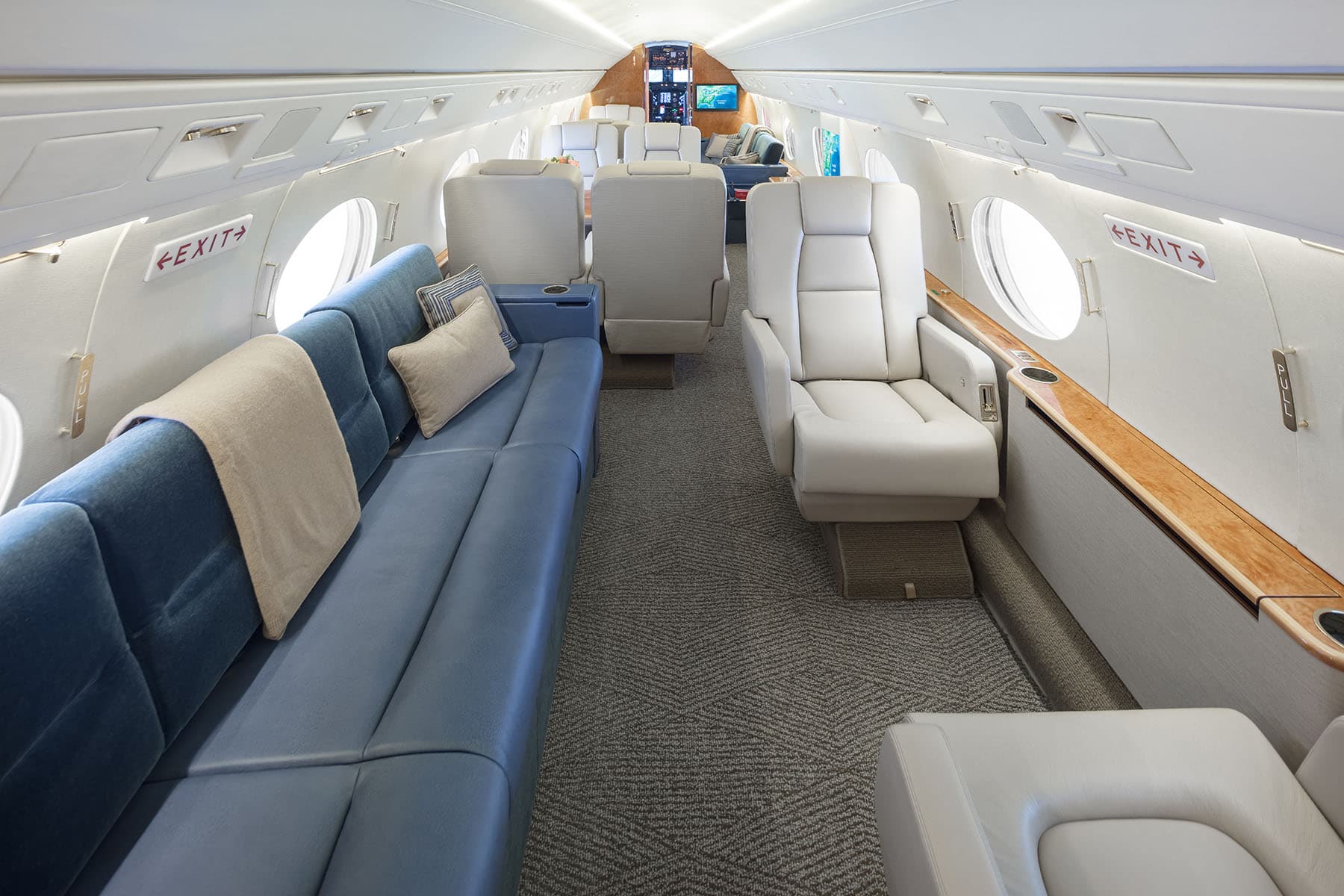 Gulfstream G100 N1D
