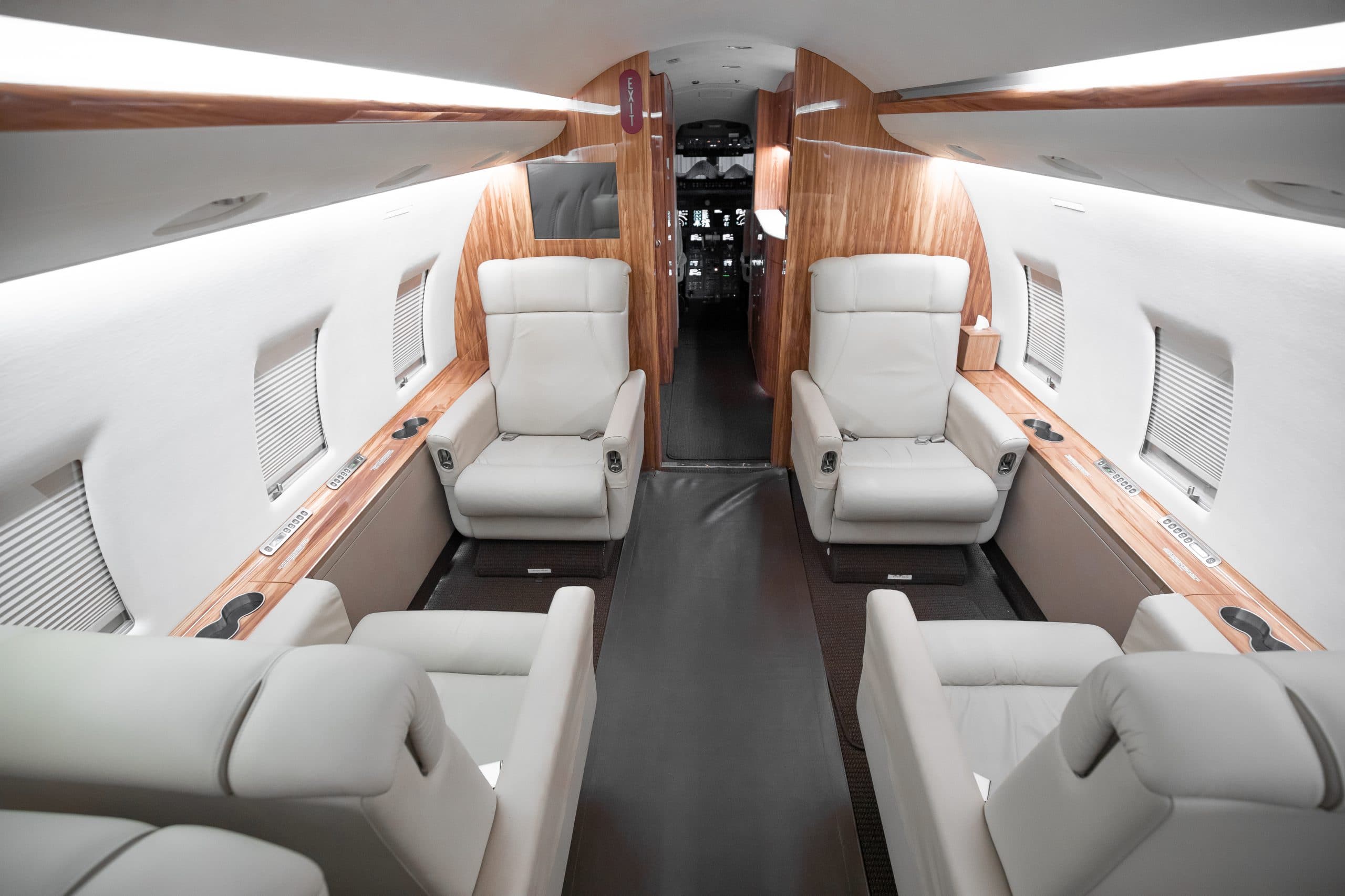 Challenger 604 N1VR
