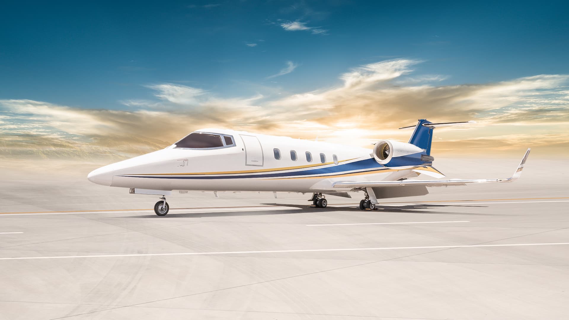 Learjet 60 N208BH