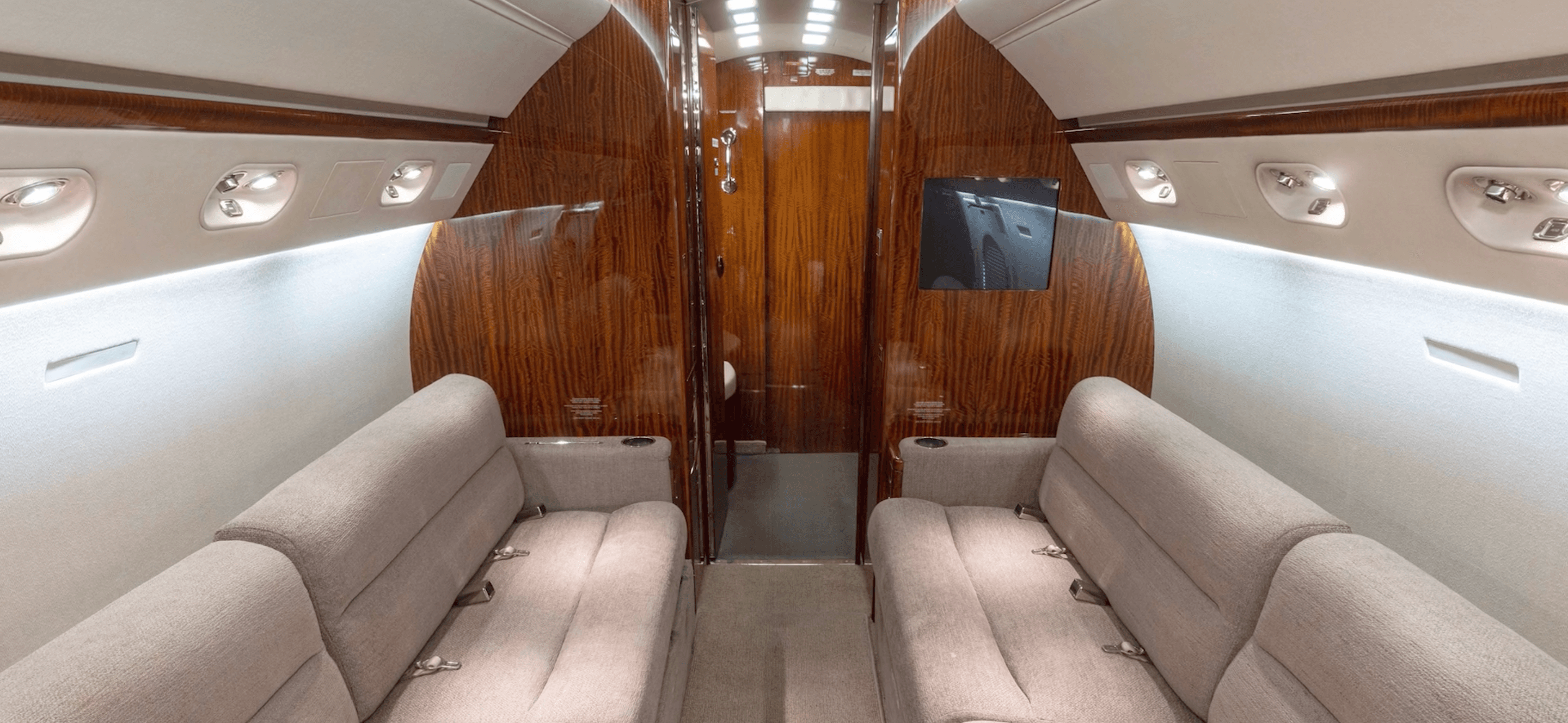 Gulfstream V N208VA