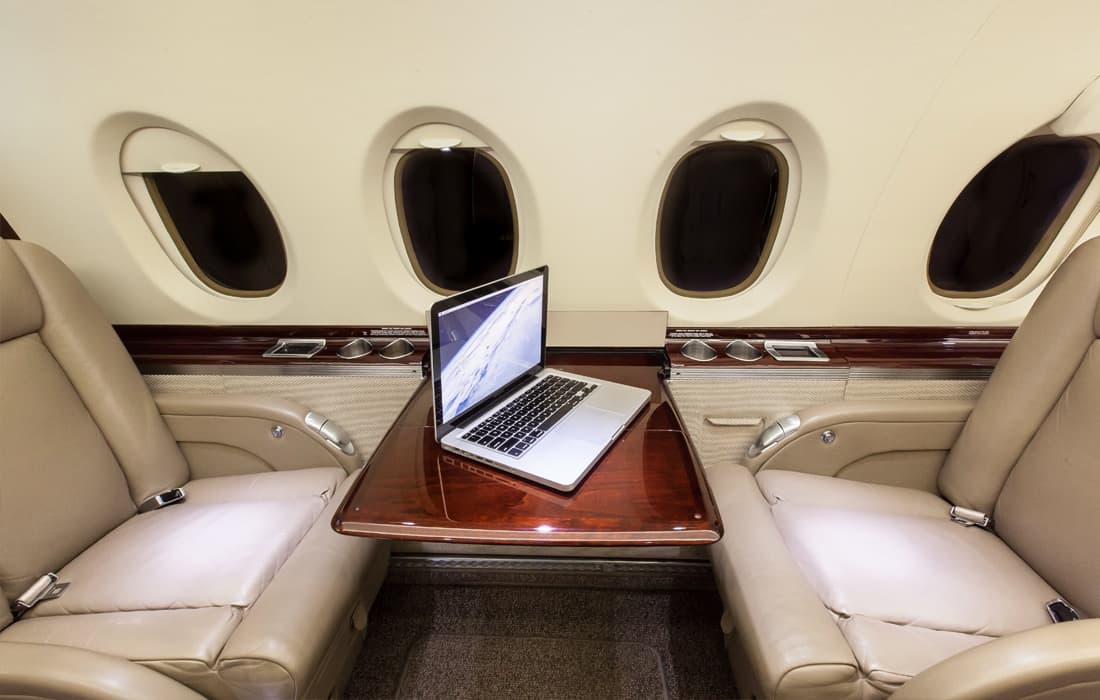 Hawker 750 N209HP