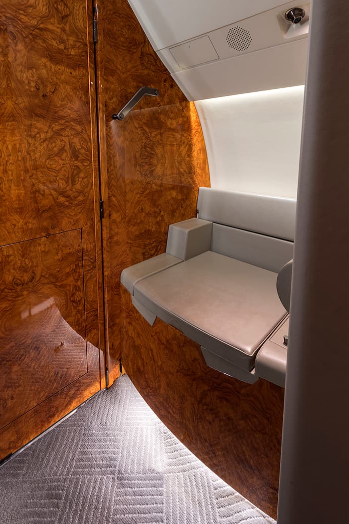 Falcon 2000EX N20YC