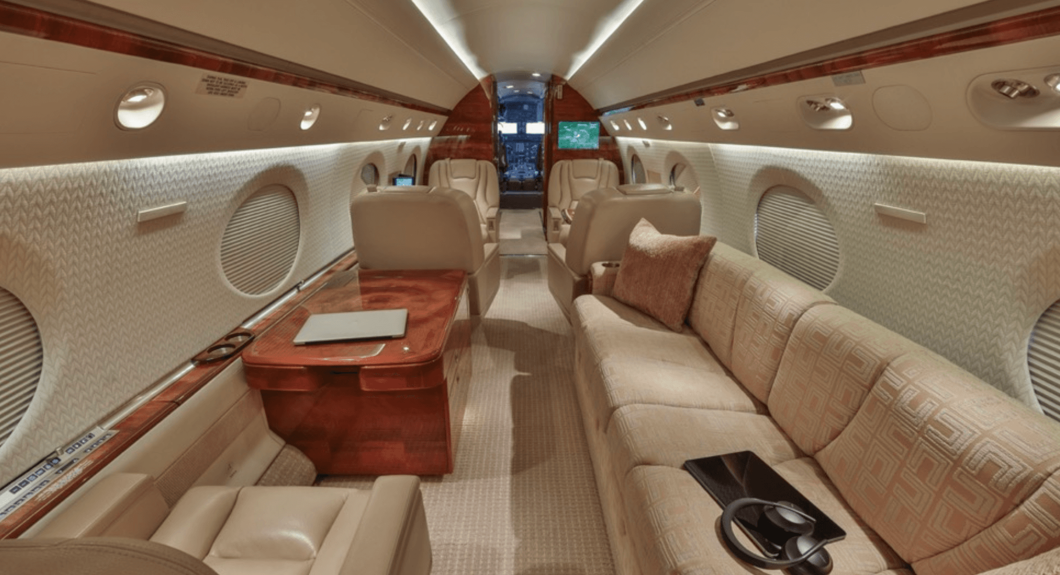 Gulfstream V N211DR
