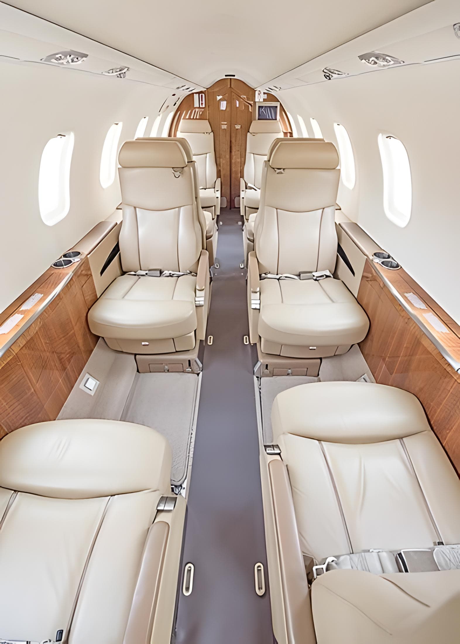 Learjet 45 N214TG