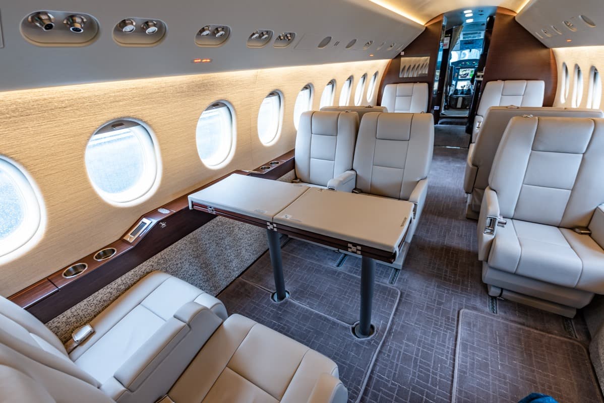Falcon 2000EX N215FH