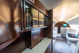 Falcon 2000EX N215FH