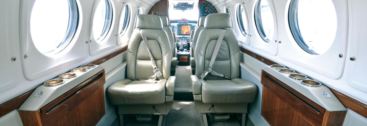 Beechcraft King Air 200 N217LG