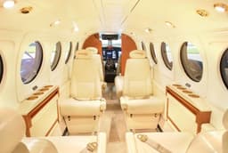 Beechcraft King Air 200 N220RA