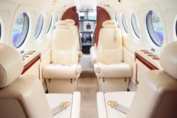 Beechcraft King Air 200 N220RA