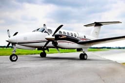 Beechcraft King Air 200 N220RA