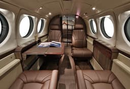 Beechcraft King Air 200 N220TT