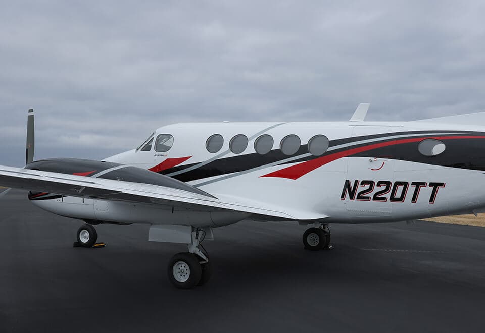 Beechcraft King Air 200 N220TT