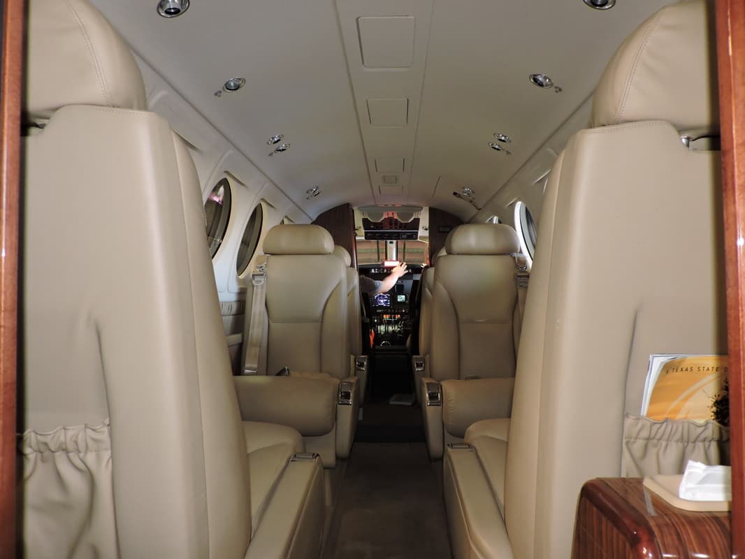 Beechcraft King Air B200 N223MW