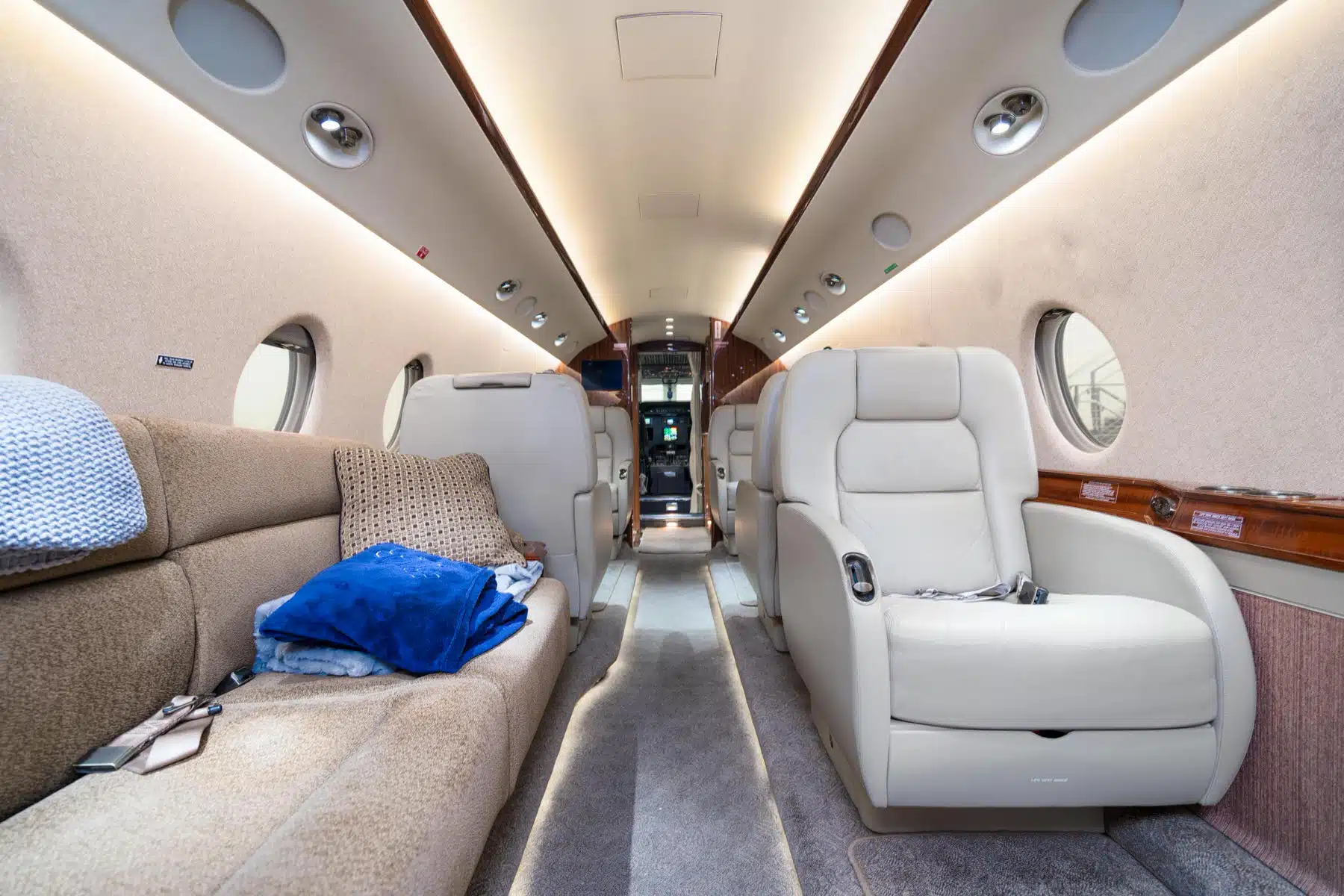 Gulfstream G200 N224MZ