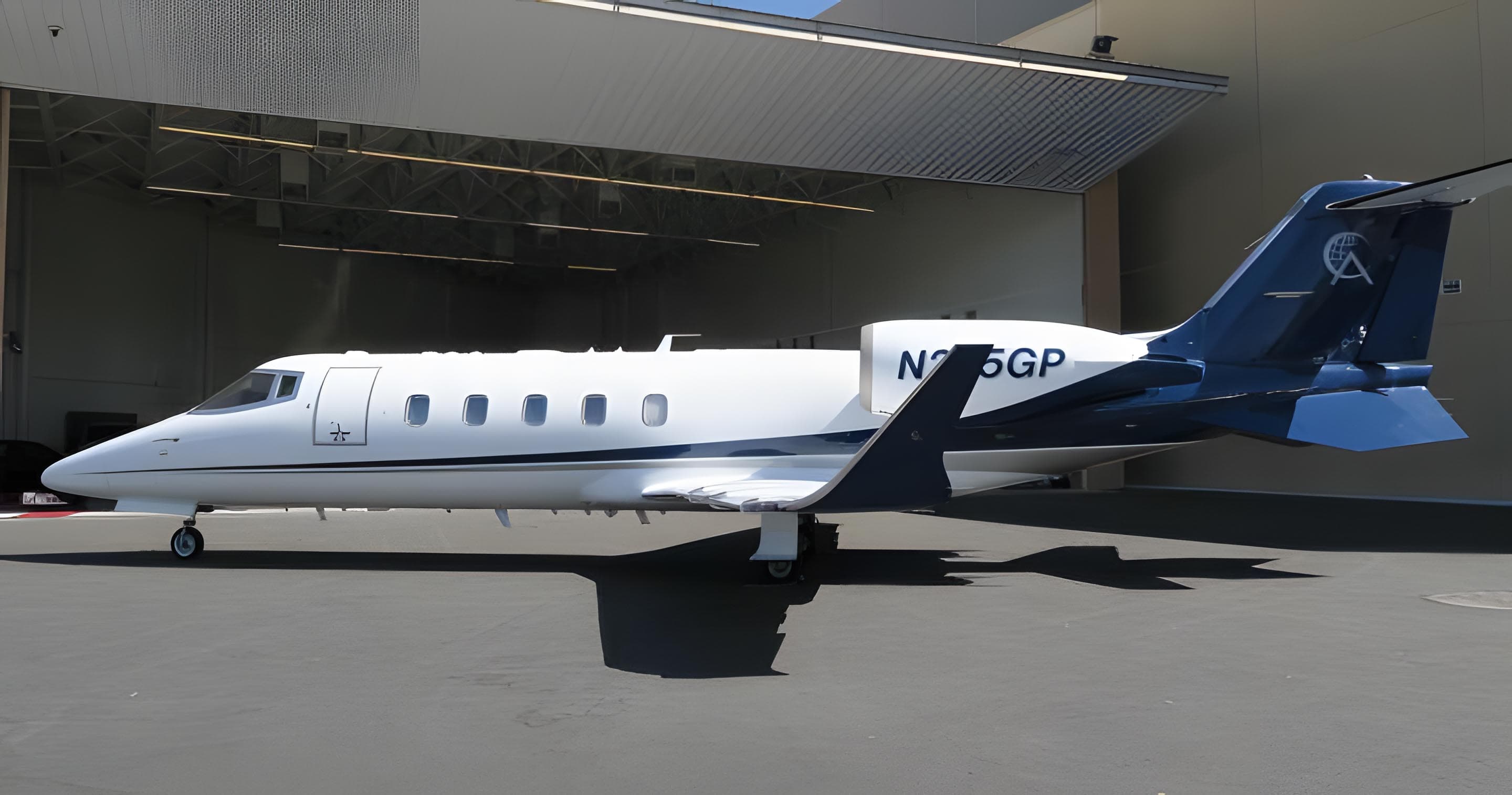 Learjet 60 N225GP