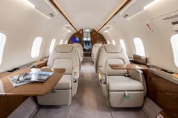Challenger 350 N228PK
