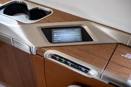 Challenger 350 N228PK